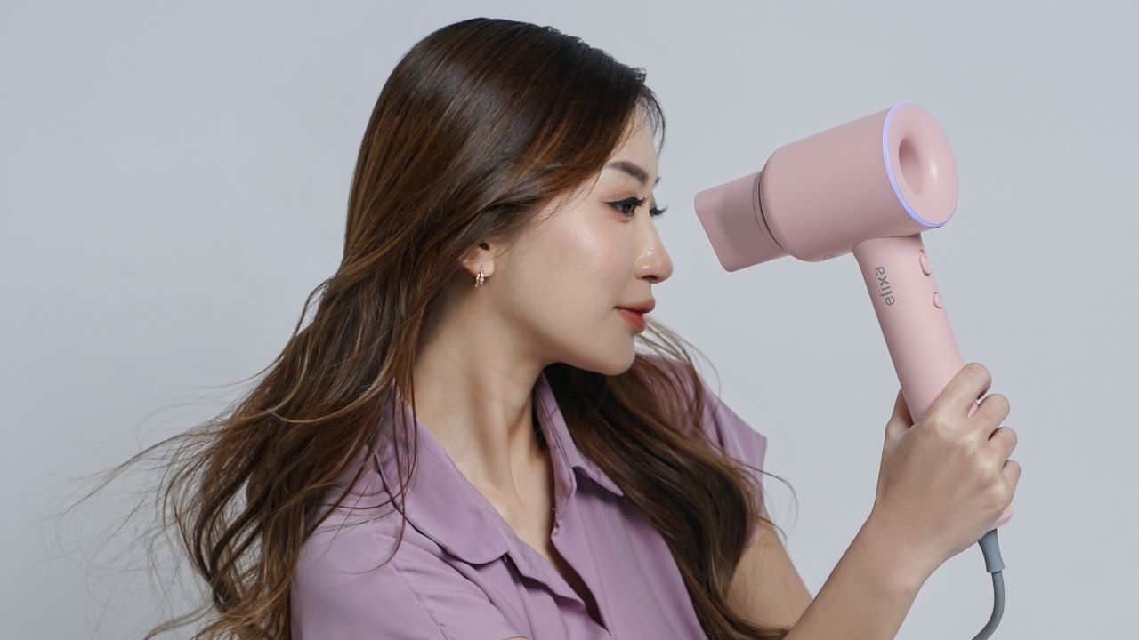 Cara Kerja Ion Negatif pada Hair Dryer, Benarkah Bikin Rambut Lebih Sehat?